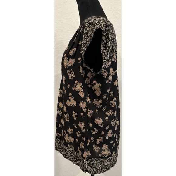 DR2 Black Floral Cap Sleeve V-Neck with Cutouts Blouse Size Medium - Picture 3 of 5